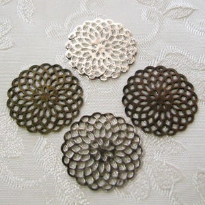 100pcs Round Filigree Coins Antique Bronze, Copper, Silver, Connector, Stamping, Embellishment, Pendants Lead Free 20mm 518