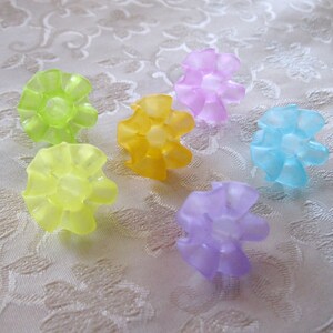 30pcs Frosted Lucite Acrylic Flower Cap Bead Mix 20mm x 17mm MIX 401