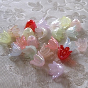 100pcs Translucent AB Scalloped Bell Flower Beads 10mm x 8mm Acrylic Lucite 469
