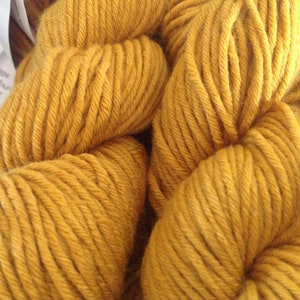 Simplicity Yarn 48 Superwash Merino Acrylic Blend Super Soft Knit Crochet Weave Rug Making All Fiber Arts Color Hillcreek Gold