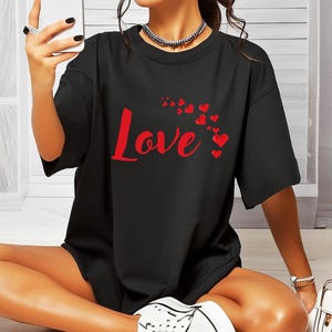 Love T-Shirt with Heart Graphics Cute Love Valentine&#39;s Day Tee Hearts Tee, Shirt with Hearts Girls Valentines Day Tshirt Comfort Colors Tee