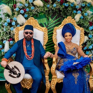 Nigerianische, afrikanische Braut und Bräutigam Brautkleider / Paare passende Outfits / traditionelle George Brautkleider / Plus Size AsoEbi / Igbo Hochzeit