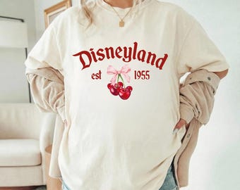 Comfort Colors® Coquette Cherry Disneyland Shirt, Disney Girl T-shirt, Kirschliebhaber Geschenk, Frühlingsoutfit
