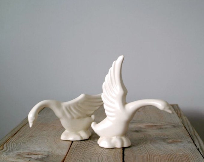 Vintage Ceramic Swan Figurines, Vintage Art Pottery Swans, White Swans
