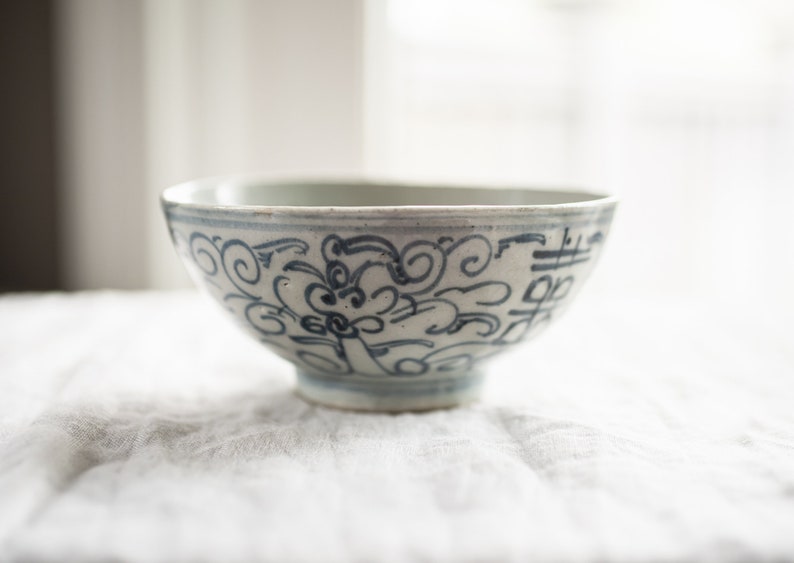Ming Dynasty Zhangzhou Ware Blue and White Porcelain Rice Bowl, 1600s Antique Chinese Pottery image 1