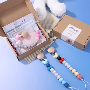 Personalized Pacifier Clip for Newborn, Hospital Coming Home Baby Gift, New Mom Gift, Custom Baby Name Pacifier Holder