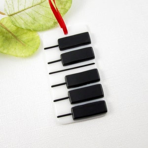 Glass Piano Christmas Ornament Fused Piano Key Ornament Musical Christmas Decoration Handmade Fused Glass Piano Key Christmas Ornament afbeelding 1