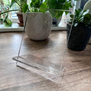Clear Acrylic Stand for Desk Calendar