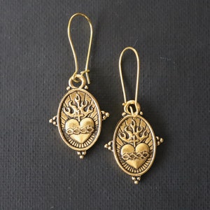 Sacred Heart Earrings, Catholic Earrings, Frida Earrings, Heart Earrings, Religious Earrings, Sacred Heart Jewelry, Gold Earrings