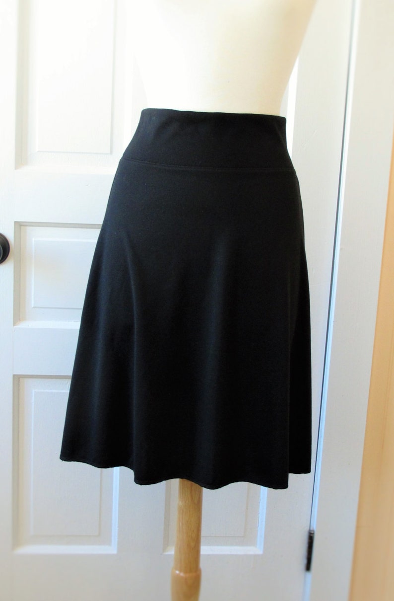 Black Size Small Jersey Knit Skirt