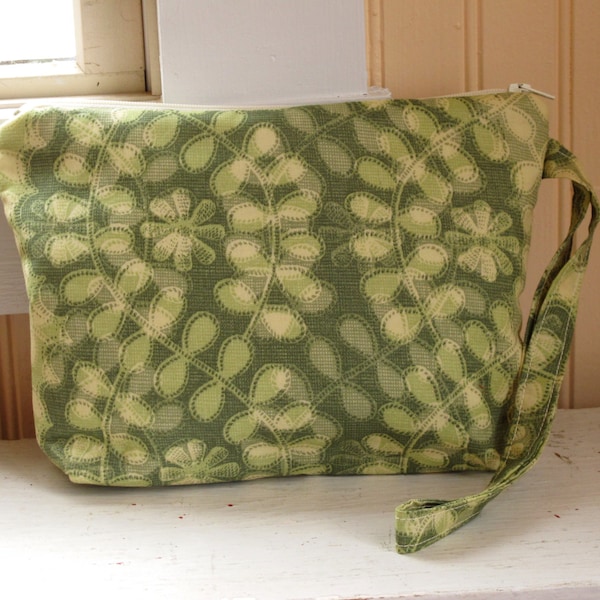 Zipper Pouch - Wristlet - Catch All - Cosmetic Bag - Jewelry Bag