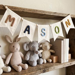 Anpassad babynamnsbanderoll, personlig barnrumsbanderoll, bokstavsgirlang, babyshowerpresent, väggdekoration för barnrum, present till nyfödd