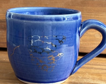 Stürmische Nacht in Cobalt mit silbernem Motiv ""Wolken und Blitz"""