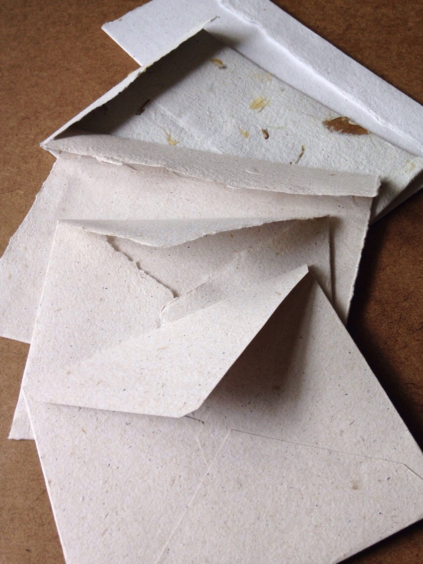 La Carnopia - Sobres hechos a mano con papel kraft reciclado, de