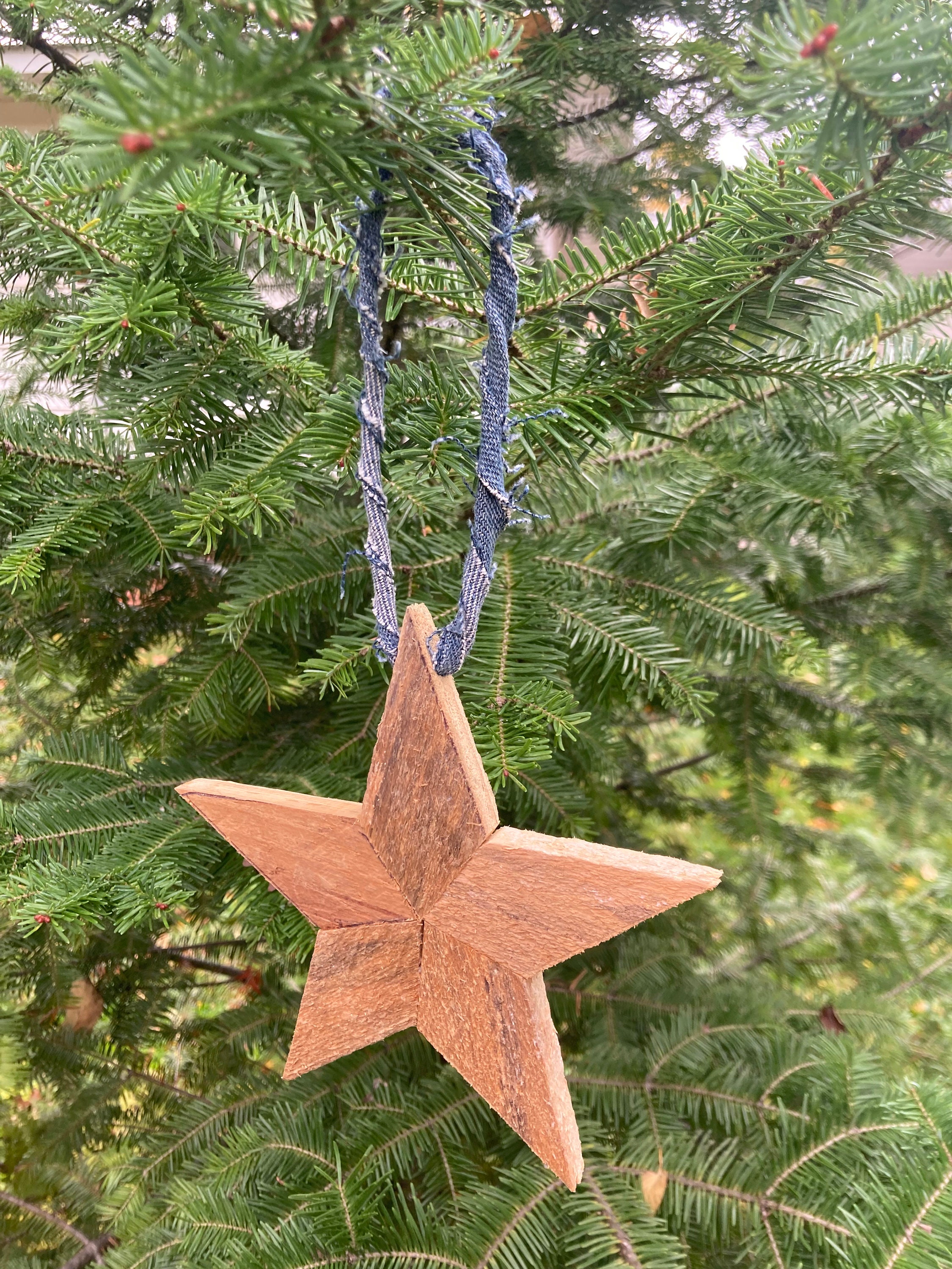 6 Wooden puffy Stars 2 1/4