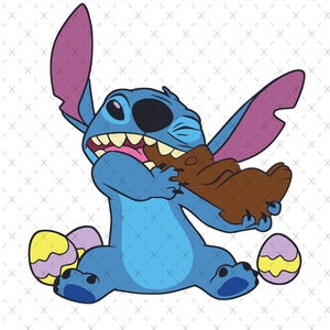 Puede incluir: Un personaje de dibujos animados azul con orejas grandes y una sonrisa traviesa sostiene un conejito de Pascua de chocolate. El personaje está de pie junto a dos huevos de Pascua morados y amarillos.
