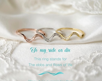 Anillo de plata de ley con forma de ola: regalo de amistad con circonitas cúbicas