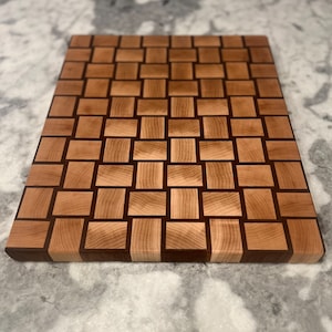 End Grain, Maple and Walnut cutting board.