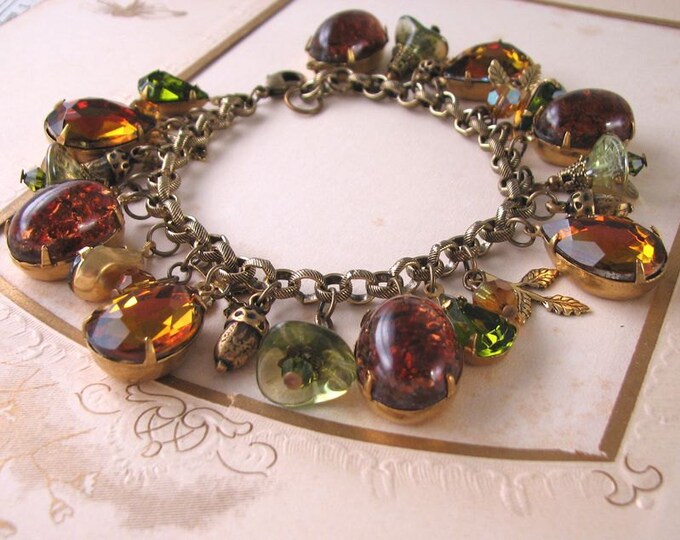 WOODLANDS AUTUMN Bracelet With Vintage Rhinestones Acorns Green Topaz