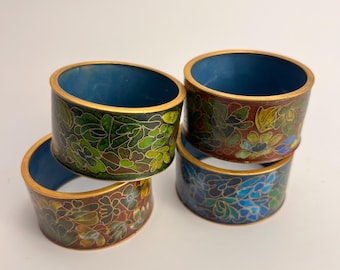 Anillos para servilletas vintage (4) de esmalte cloisonné sobre latón con interior verde azulado y decoración estilo chinoiserie.