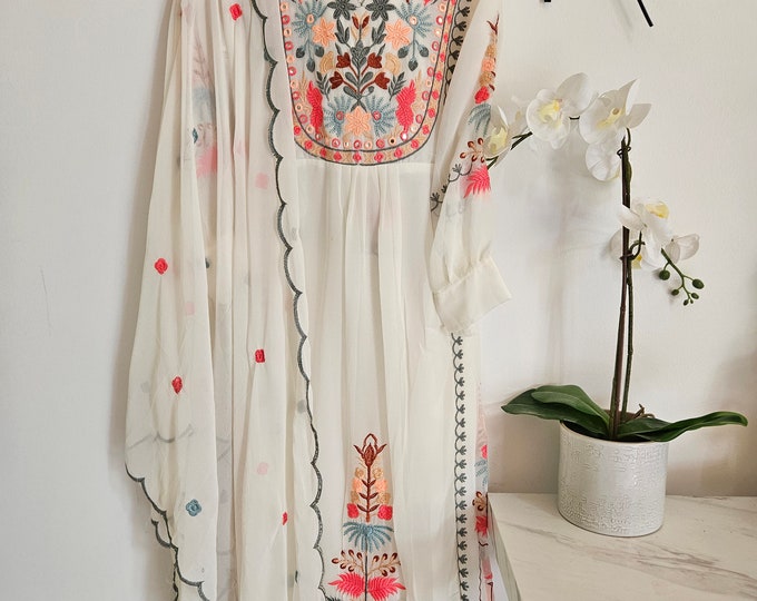Embroidered HO Silk Glass Shimmer Kurta Farsi Pant Dupatta Set for Women main image 0