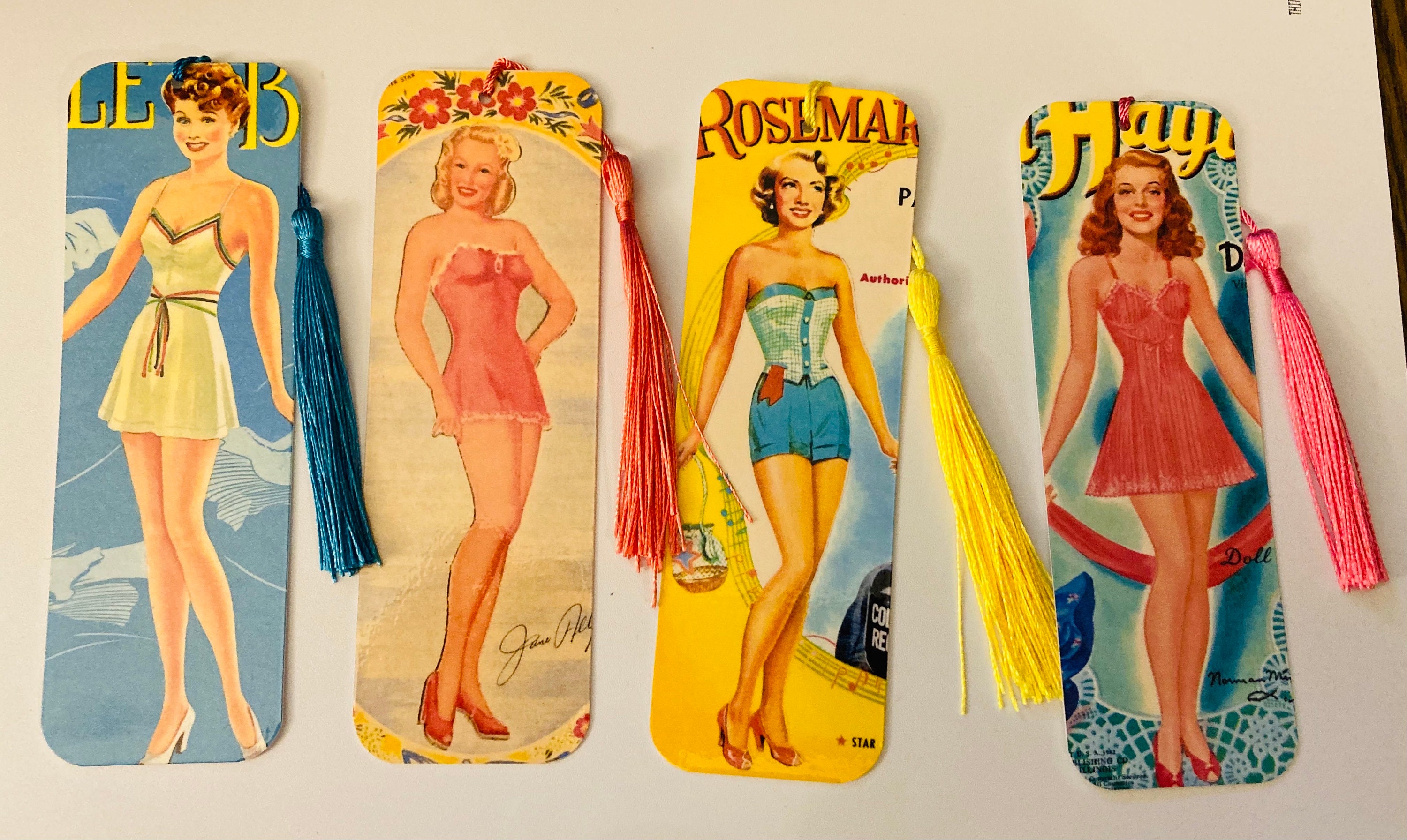 magnetic dress up dolls 2000s Melissa & Doug Abby & Emma Magnetic Dress-Up