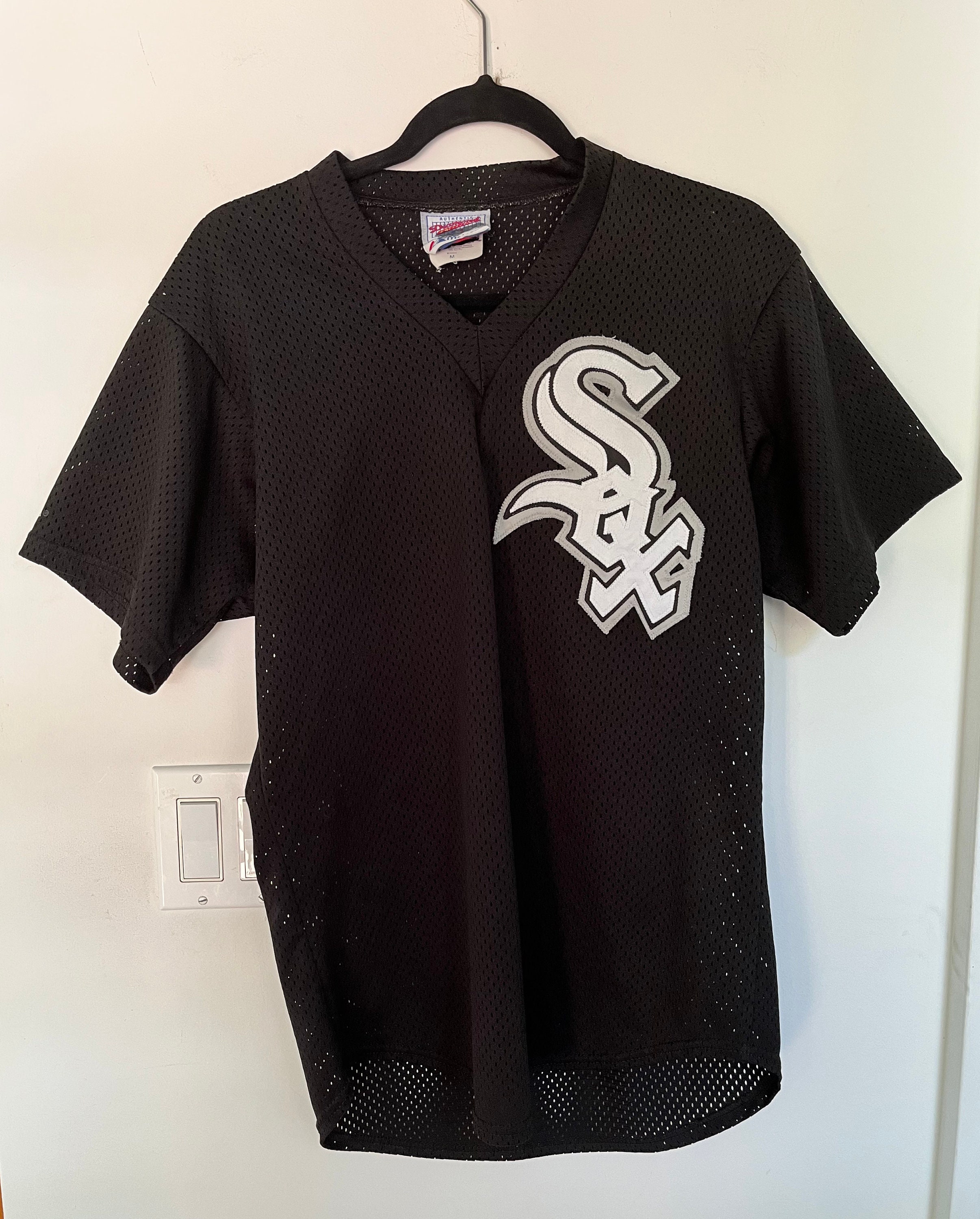 2005 Reunion Auction: Scott Podsednik Autographed White Pinstriped Jersey