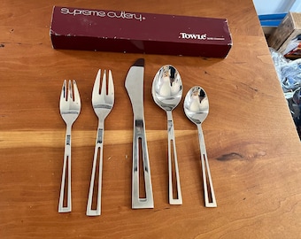 Aperto Supreme Cutlery 5 Piece Place Setting NEW in Box 1970s