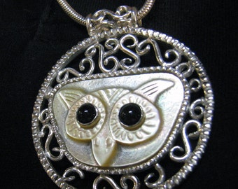 Great White Owl necklace pendant    without chain   no chain