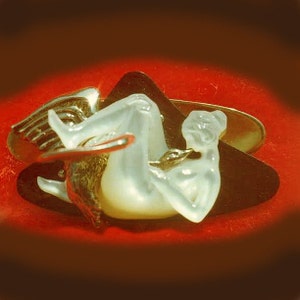 Leda and the swan brooch pendant  all handmade all carved by RXVrings for only 10,000 BR021