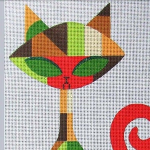 Puede incluir: Un diseño de gato geométrico con un esquema de color rojo, verde, marrón, naranja, blanco y negro. El gato está estilizado con una cabeza grande y un cuerpo largo y delgado.