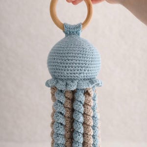 Crochet Jellyfish Baby Rattle – Wooden Ring Teether – Montessori Baby Toy – Handmade Amigurumi Jellyfish