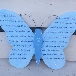 Schöner blauer Schmetterling aus Holz mit Gedicht (Ein Brief vom Himmel) handgefertigt