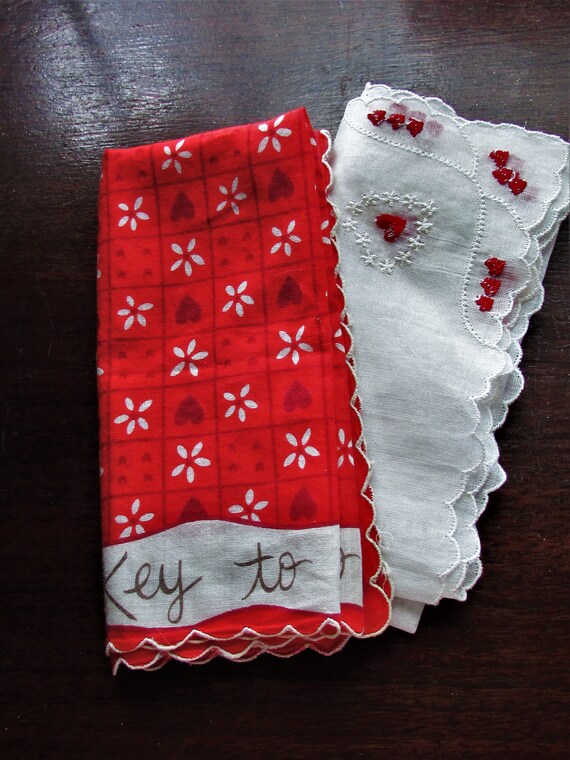 Vintage 1950's 60's Hankies Red Hearts The Key to My … Gem