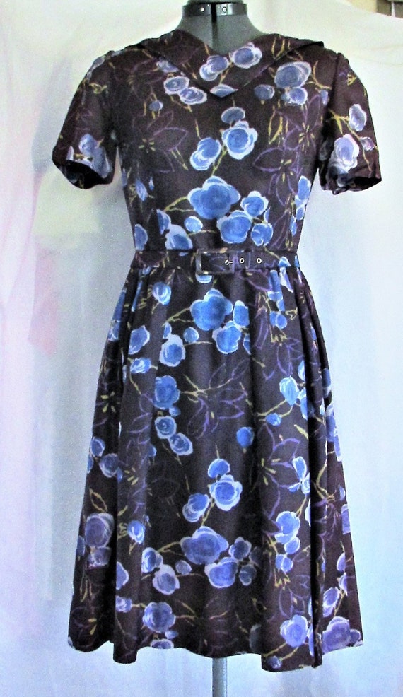 Vintage 1960's Dress Flower Print Short Sleeve Ra… - image 1