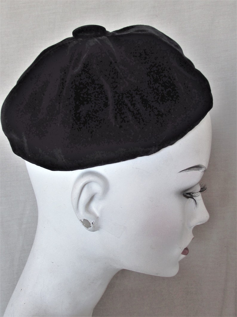 Vintage 1960's Hat Black Velvet Beret Lined in Brocade Button on Top Mid-Century Fashion Scroll down for details image 4