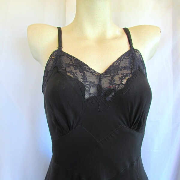 Vintage 1940's 50's Slip Black Rayon & Black Lace Full Slip Seamprufe Lingerie Label Size 34 **Scroll down for details