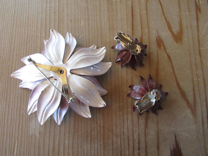 Vintage 1960/'s Flower Brooch /& Earring Set Brown Enamel Pin with Clip Earrings and Orange Rhinestones