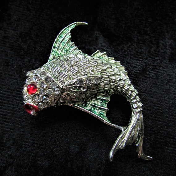 Vintage 1950's Brooch Fish Pin Silver Tone w Rhin… - image 2