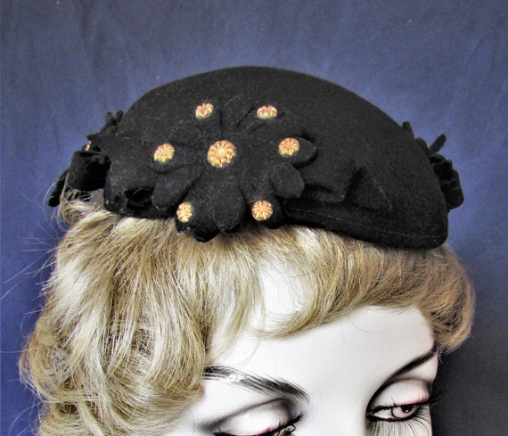 Vintage 1930's 1940's Hat Black Wool Felt Skull C… - image 6