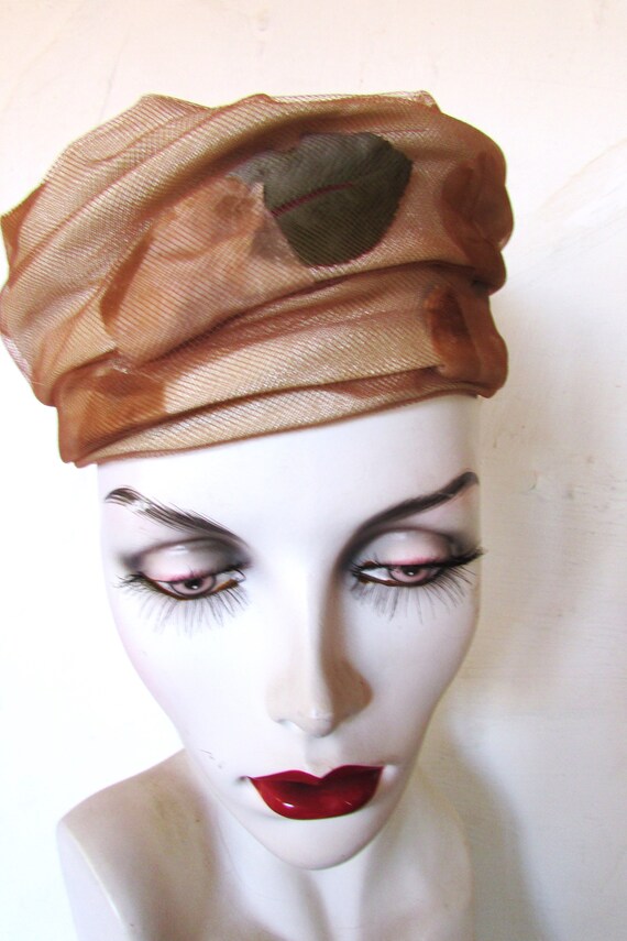 Vintage 1960's Hat Pillbox Turban Cloche Hat Beig… - image 2