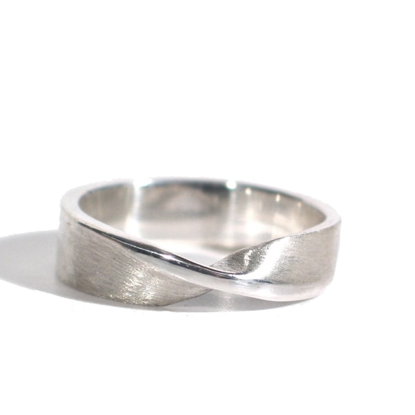 Sterling Silver Mobius Ring