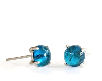 Orecchini in apatite blu neon