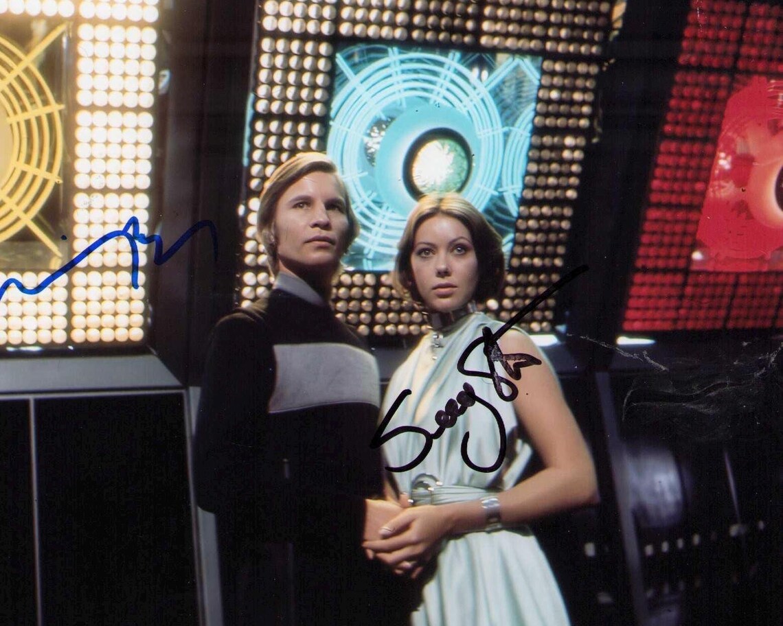 Run Cast Logan’s Run Cast Signed 8x10 Photo York/agutter Rare With COA - Etsy