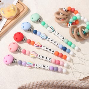 Clip para chupete personalizado, soporte para chupete personalizado, regalo único para baby shower, cadena para chupete de género neutro, calidad hecha a mano