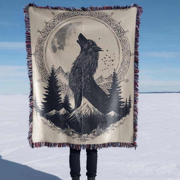 Manta tejida Fenrir aullando a la luna, tapiz nórdico vikingo.