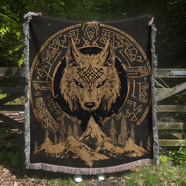Manta tejida Fenrir Nordic Design, arte mural vikingo, montañas, pinos, entusiasta vikingo, regalo para amantes de la mitología nórdica, folclore.