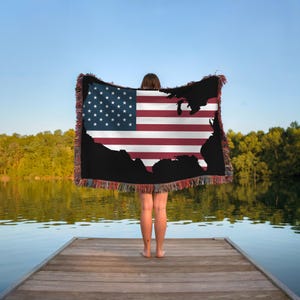 American Flag Woven Blanket, USA Map Wall Tapestry, Patriotic Picnic Blanket, Memorial Day Home Decor, Fourth of July Gift, USA present
