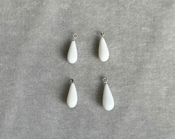 Japanese Vintage White Teardrop Lucite Beads 1950s
