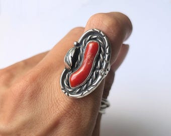Vintage ring Native American coral leaf sterling silver Size about 6.5-6.75
